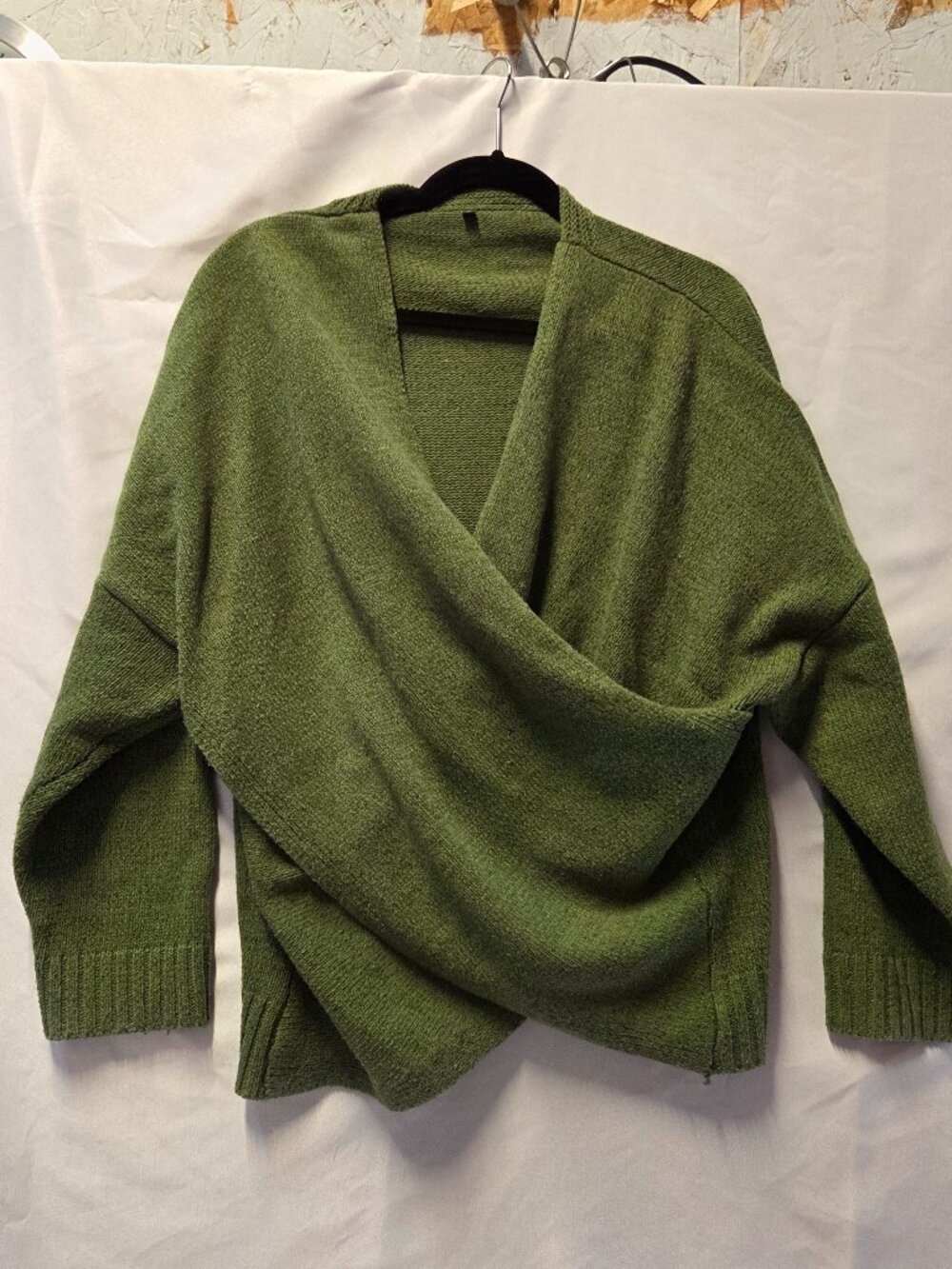 Green Wool-Feel Wrap Cardigan Sweater – Perfect for Fall